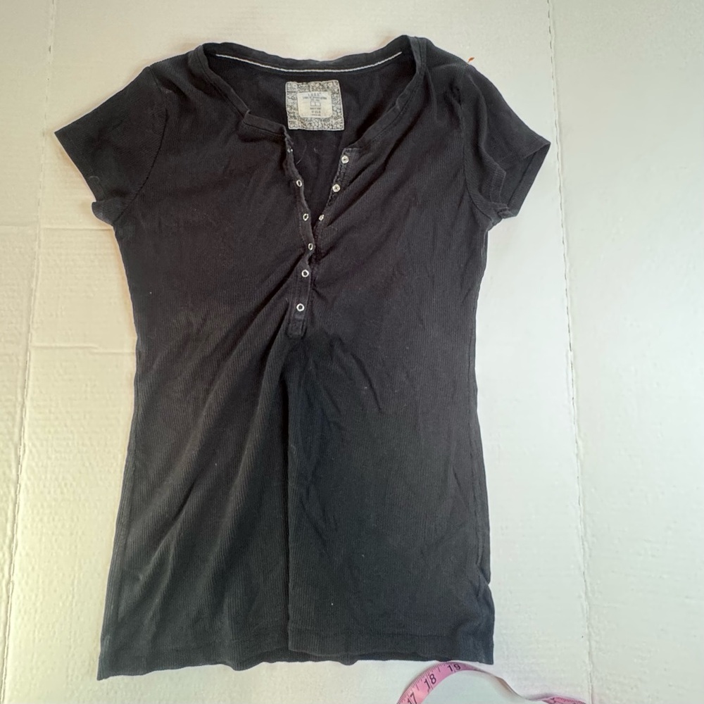 H&M L.O.G.G. Black Ribbed Short Sleeve Henley Tee – Size L - Picture 7 of 8